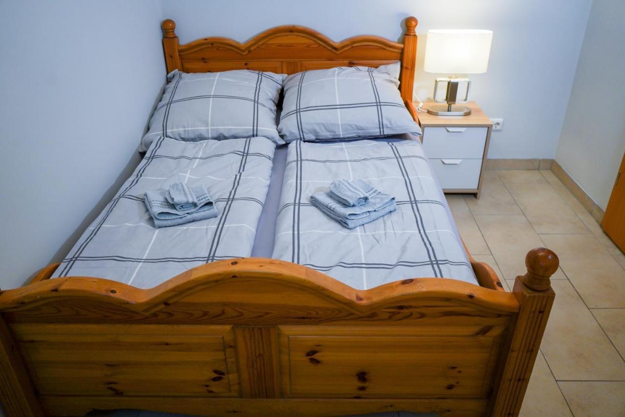 Ferienwohnung In Kaiserslautern-Hohenecken Luaran gambar